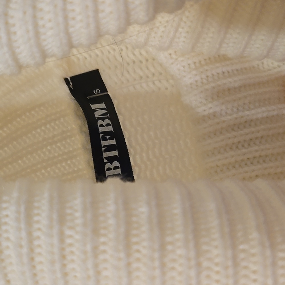 BTFBM Cream Knit Fringe Turtleneck Sweater Size S - Picture 3 of 9